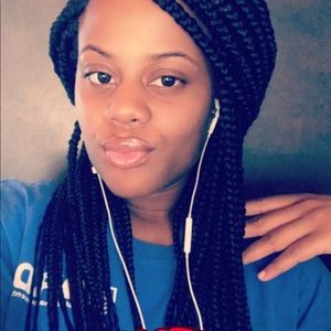 Meet your Posher, Janaya